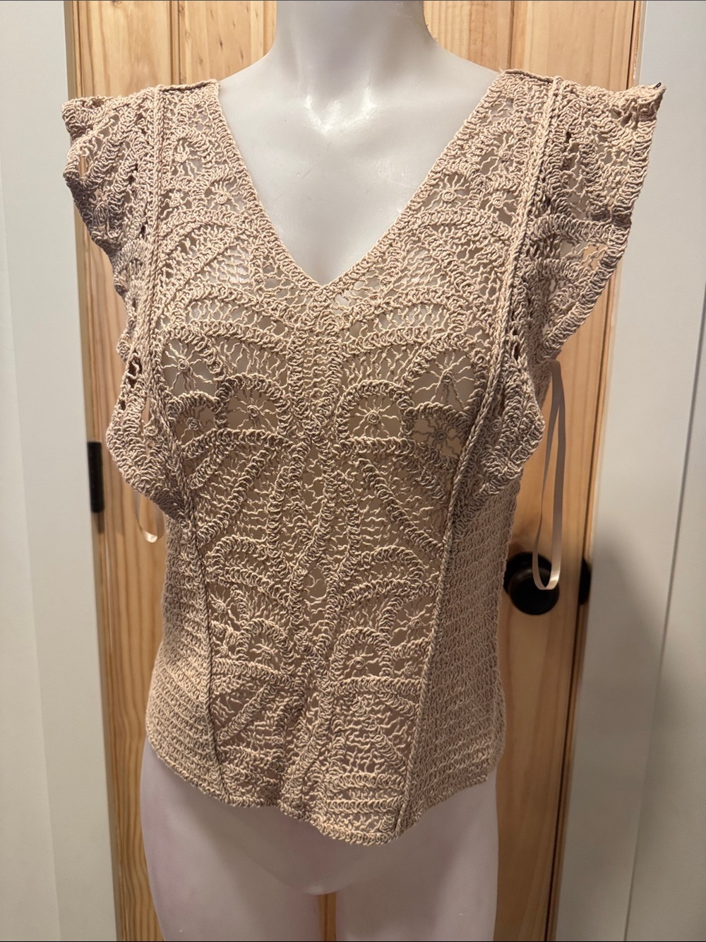 WHBM crochet short sleeve top